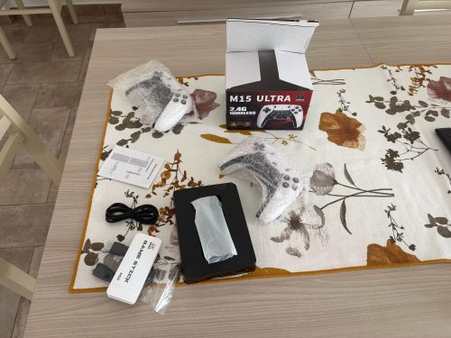 RetroPlay Ultra 4K – Konsola do Telewizora HDMI + 2 Pady Bezprzewodowe | Plug & Play photo review